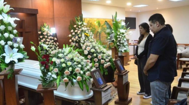 Velorio de María Lindaura Vega Jaldin (64), y su hija Miranda Tejada Vega (22) en Cochabamba