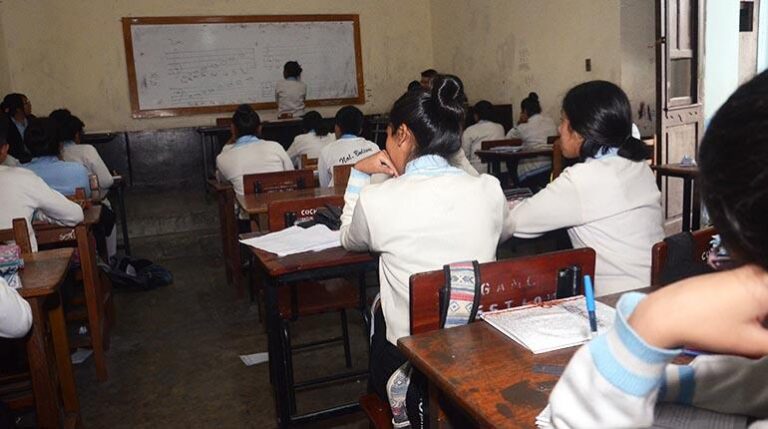 Colegio-clases-alumnos-estudiantes