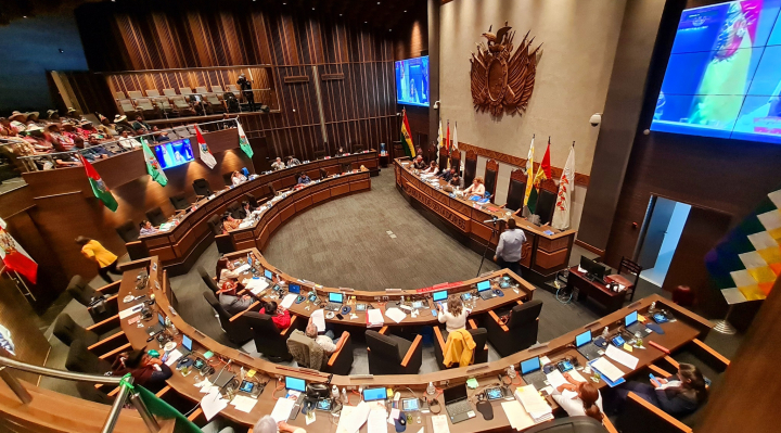 b_53000_senado-sanciona-cinco-creditos-por-mas-de-459-millones-de-dolares-para-cuatro-carreteras-y-una-presa-1