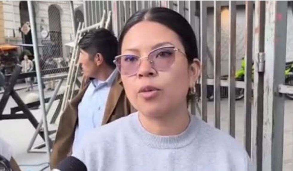 ESPOSA DE LARA