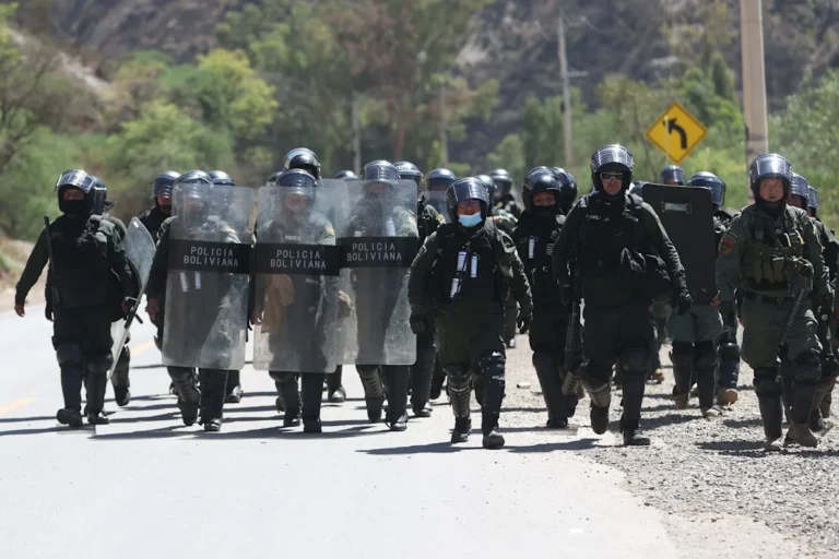 policias